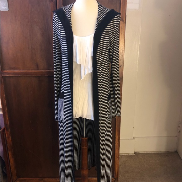 Tops - 🍍4 for $20  Long Cardigan with Hoodie
